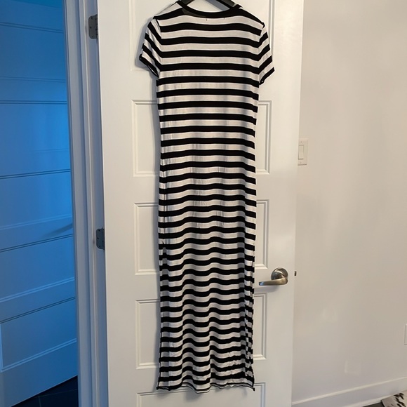 Michael Kors tshirt maxi dress in black and white  size S - Picture 5 of 6